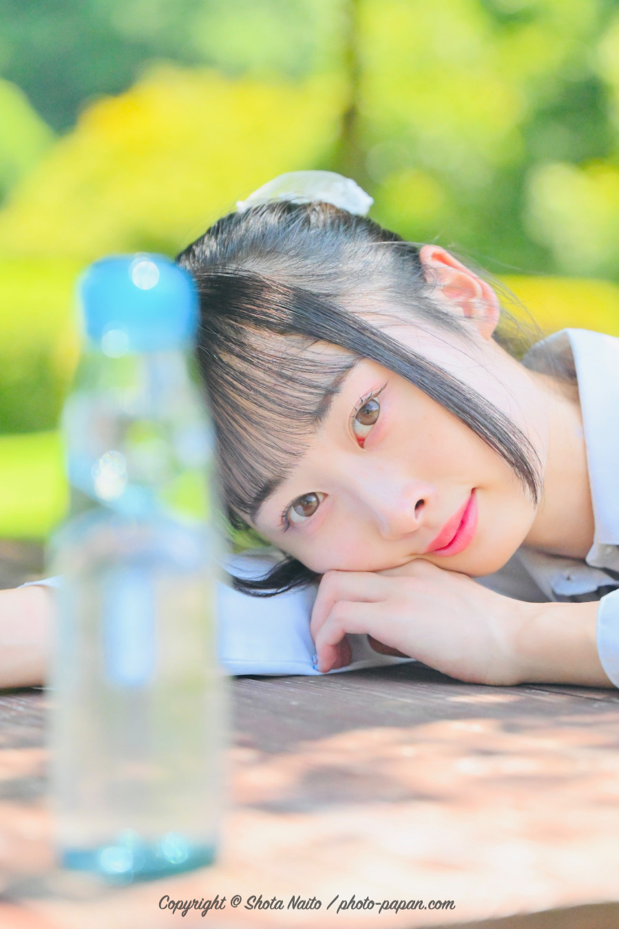夏の遠州森町のアクティ森にての女性ポートレート